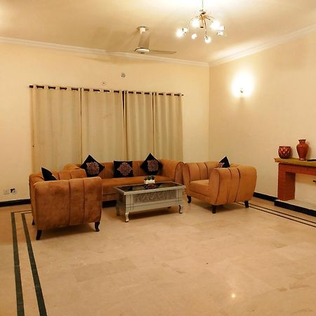 Royal Residential Islamabad Exterior foto